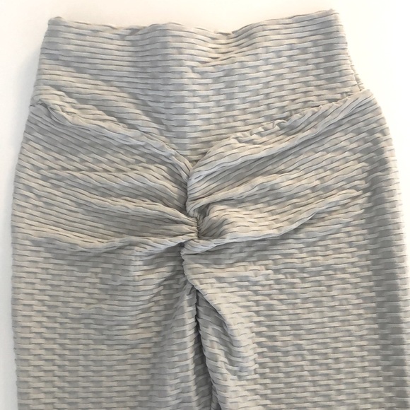 SCRUNCH BUM LEGGINGS - Picture 3 of 3